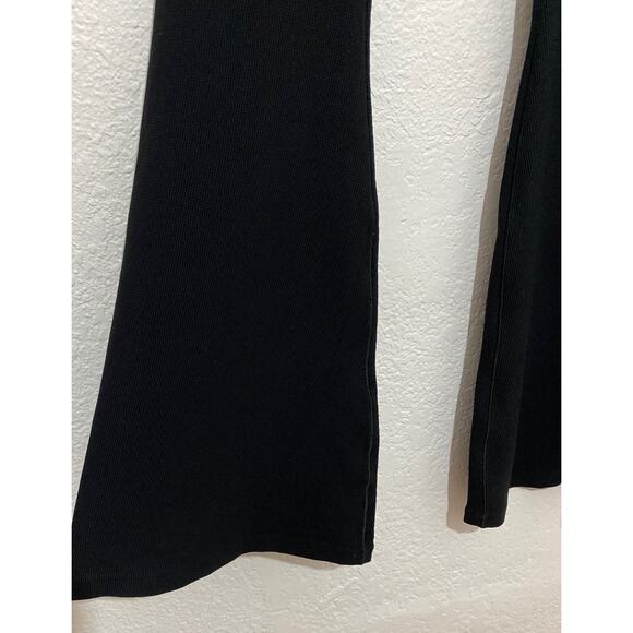 NWT Offline By Aerie Real Me Flare Hi-Rise Black Leggings Small Cinched Waist - Picture 3 of 8